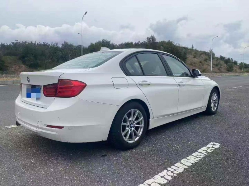 烟台13年宝马3系8