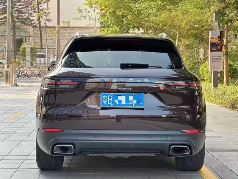深圳21年保时捷卡宴9