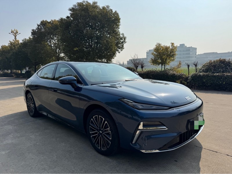 盐城25年吉利银河3