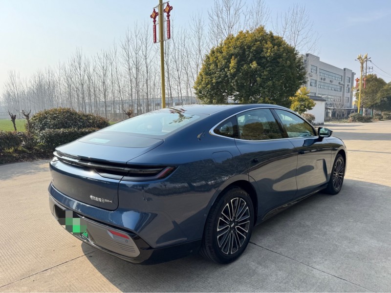 盐城25年吉利银河4