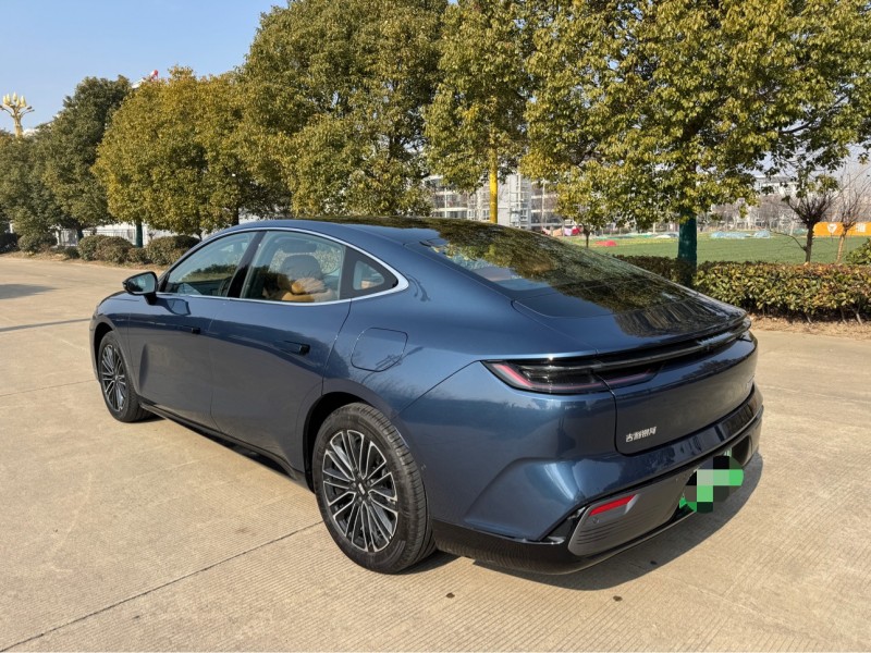 盐城25年吉利银河5