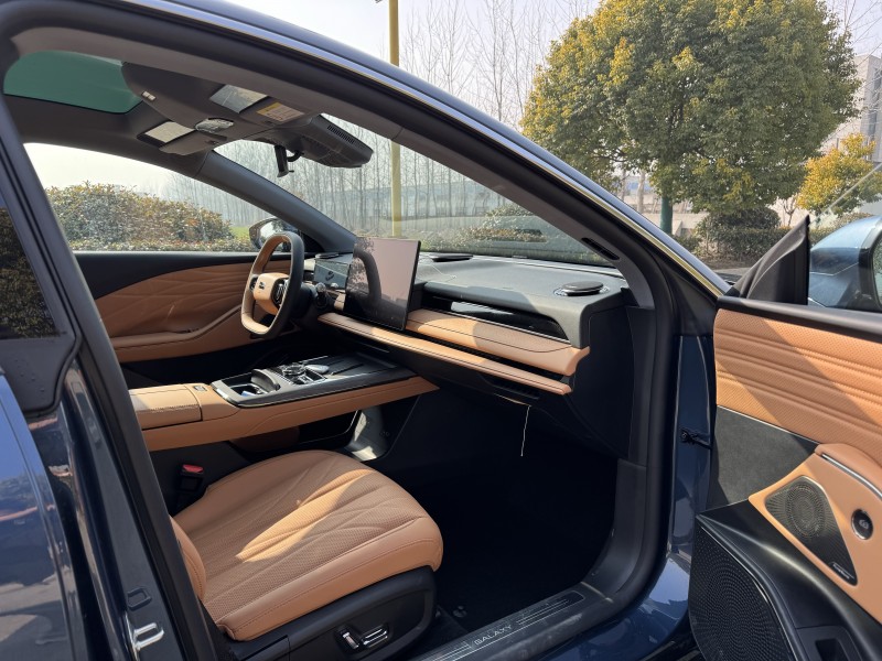 盐城25年吉利银河8