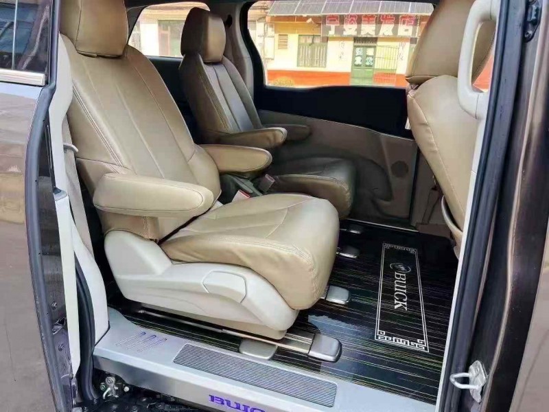 枣庄21年别克GL86