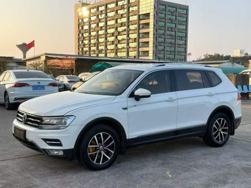 广州17年大众途观3