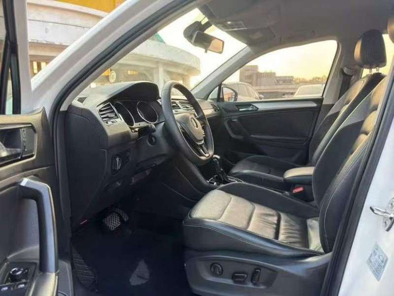 广州17年大众途观4