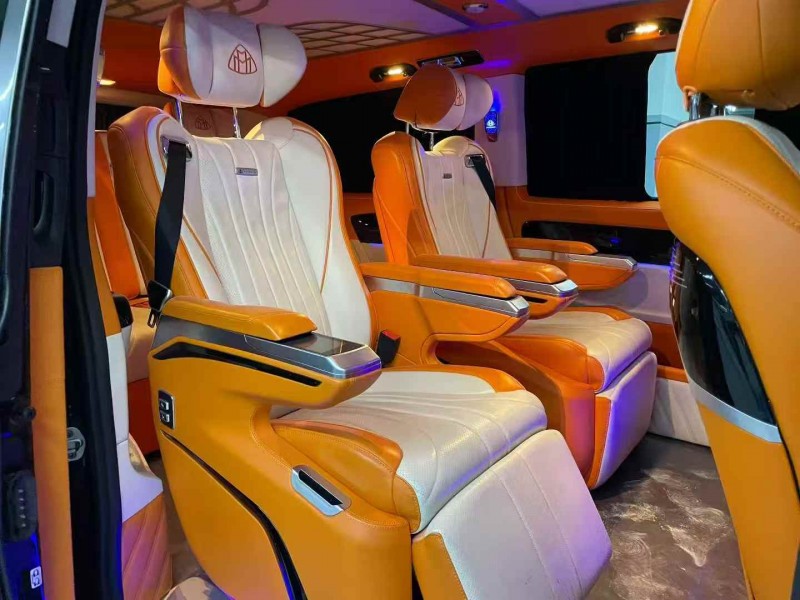 广州24年奔驰威霆6