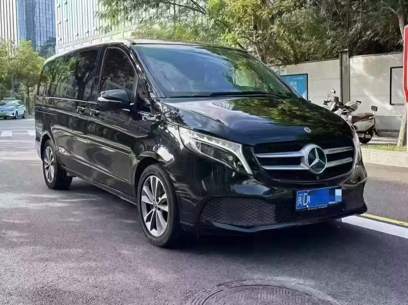广州22年奔驰V2