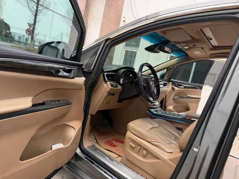 徐州18年别克GL84