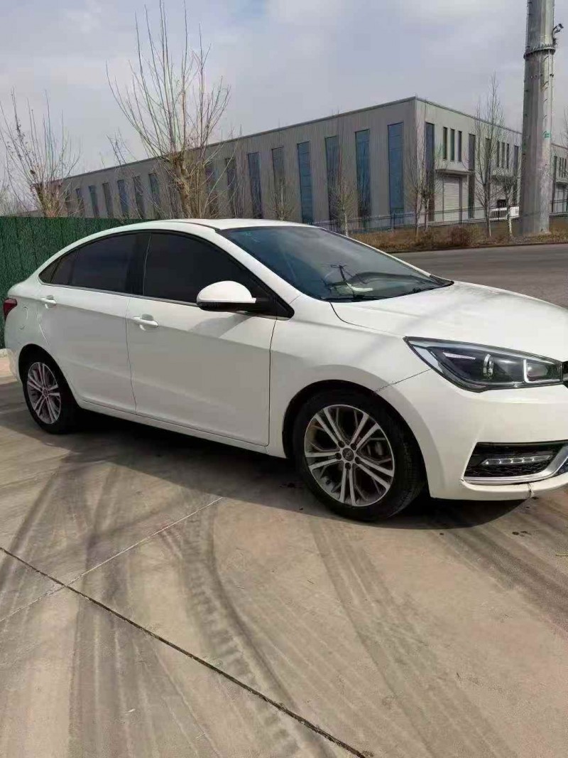 潍坊17年奇瑞艾瑞泽3