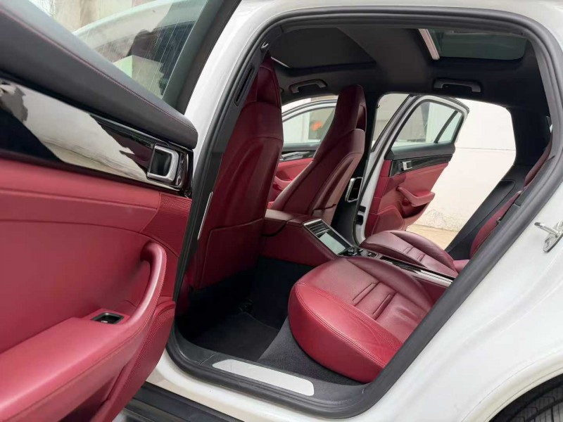 徐州19年保时捷帕拉梅拉8