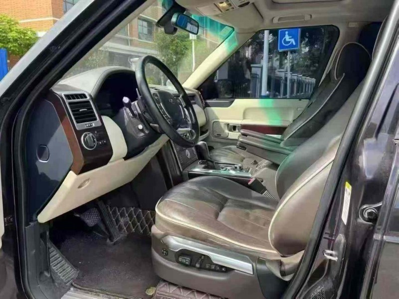 南宁11年路虎揽胜行政4