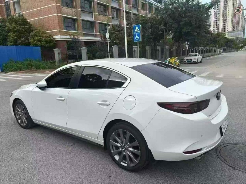 南宁25年马自达昂克赛拉7