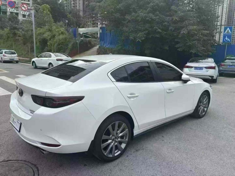 南宁25年马自达昂克赛拉8