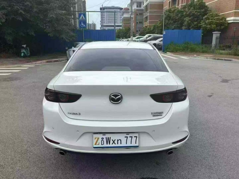 南宁25年马自达昂克赛拉9