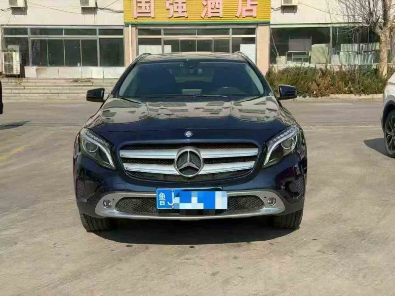 枣庄17年奔驰GLA1
