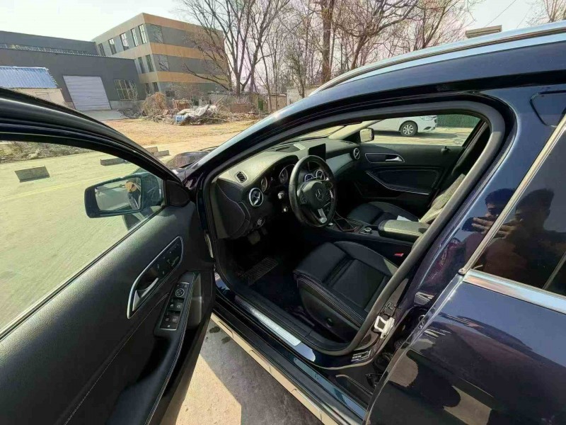 枣庄17年奔驰GLA4