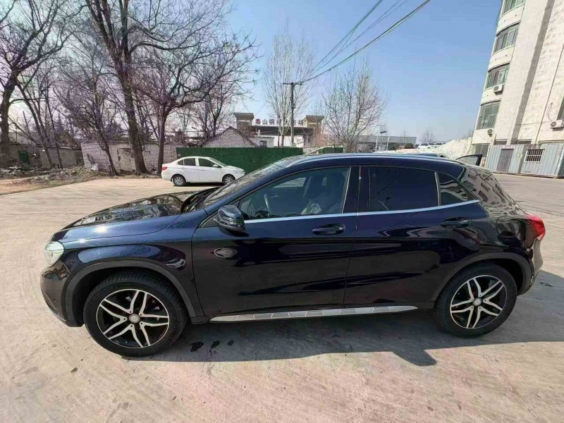 枣庄17年奔驰GLA6