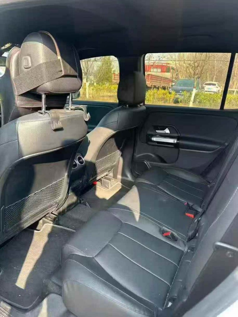 德州23年奔驰GLB3