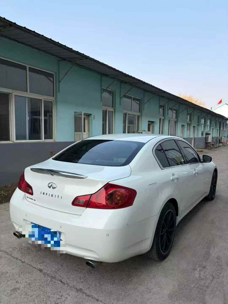 枣庄12年英菲尼迪G257