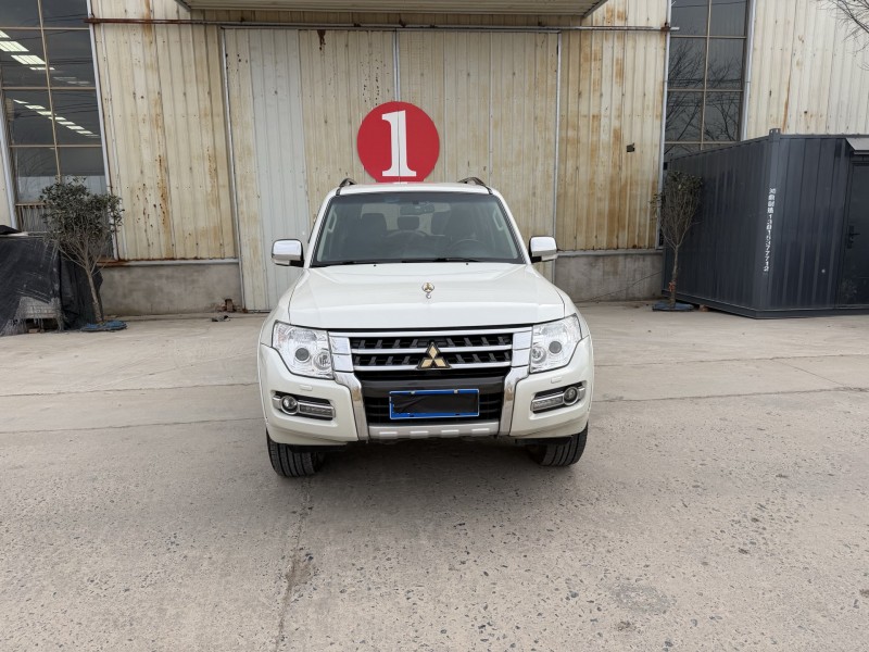 徐州20年三菱帕杰罗1