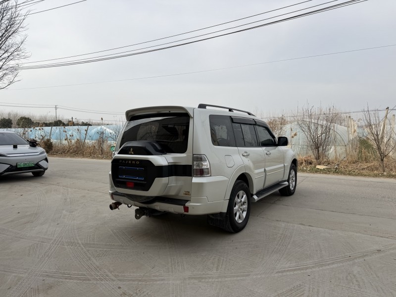 徐州20年三菱帕杰罗4