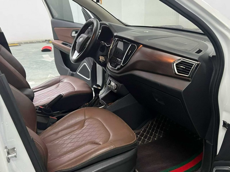 宿迁18年一汽森雅5