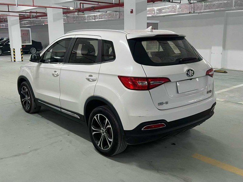 宿迁18年一汽森雅7