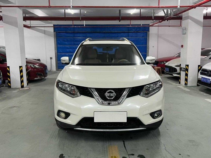 宿迁15年日产奇骏1