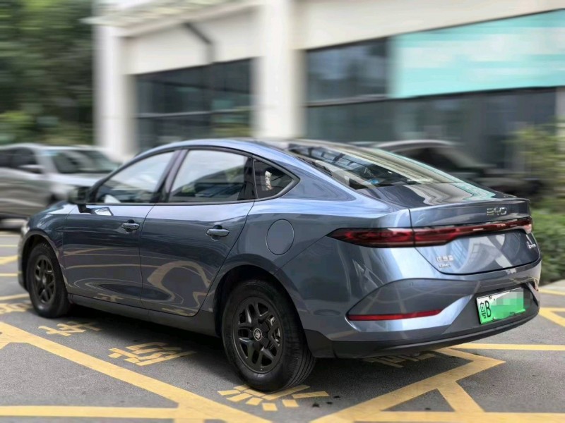 深圳25年比亚迪秦3