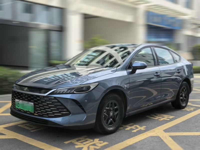 深圳25年比亚迪秦8