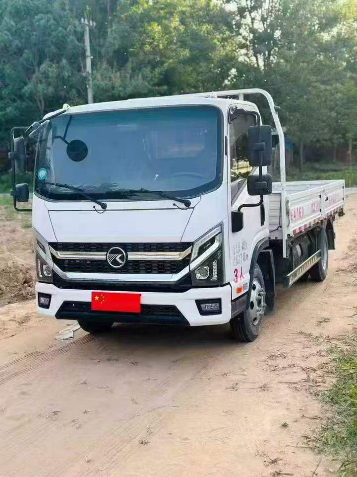 鹤壁23年凯马汽车锐航2