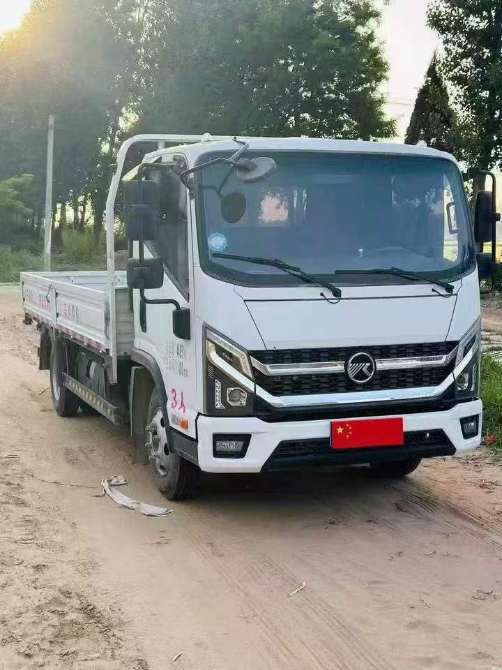 鹤壁23年凯马汽车锐航3