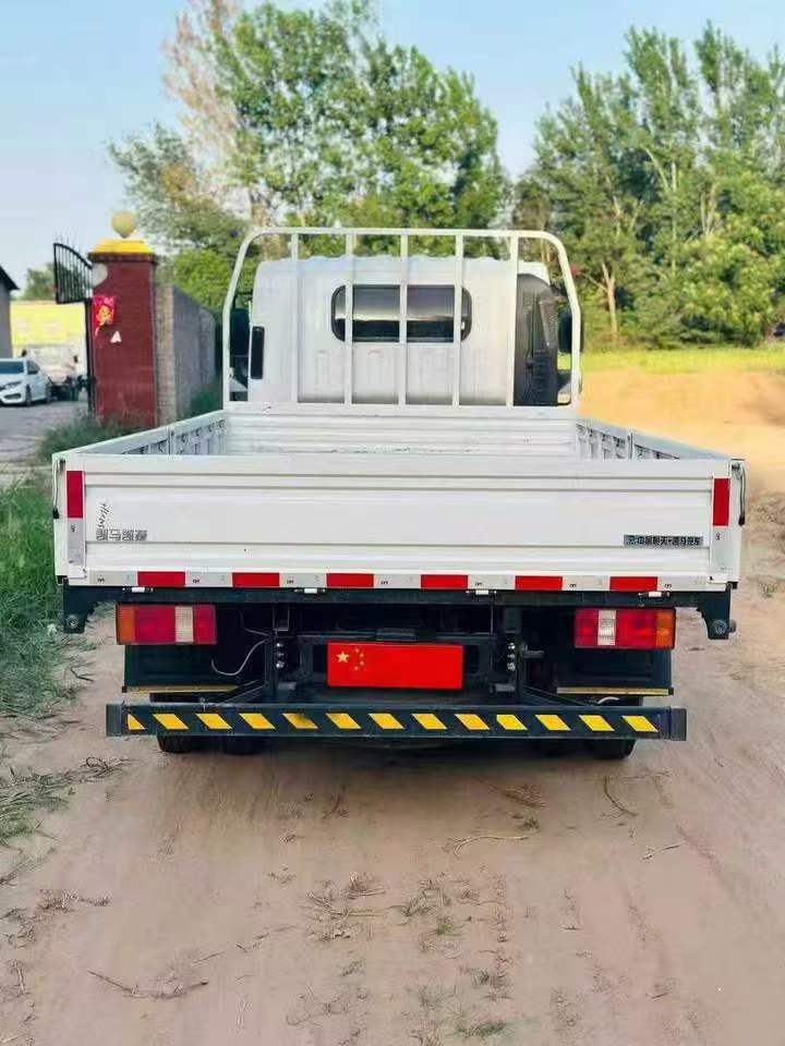 鹤壁23年凯马汽车锐航7