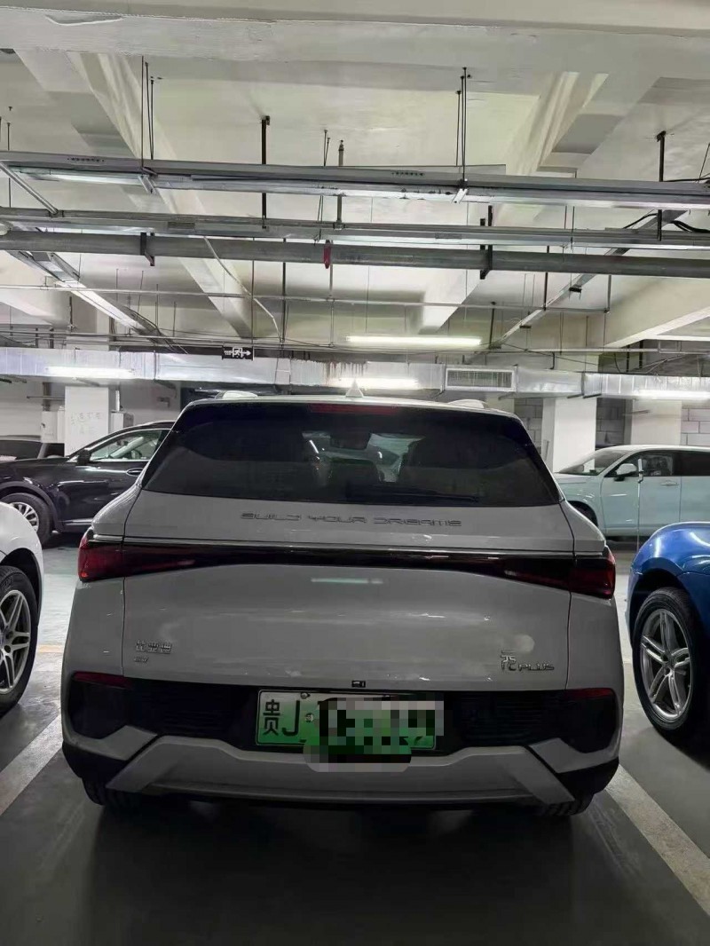 襄阳25年比亚迪元3