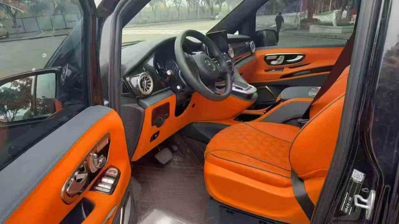 重庆24年奔驰威霆6