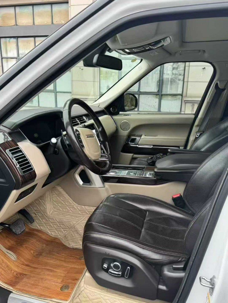 厦门17年路虎揽胜行政2