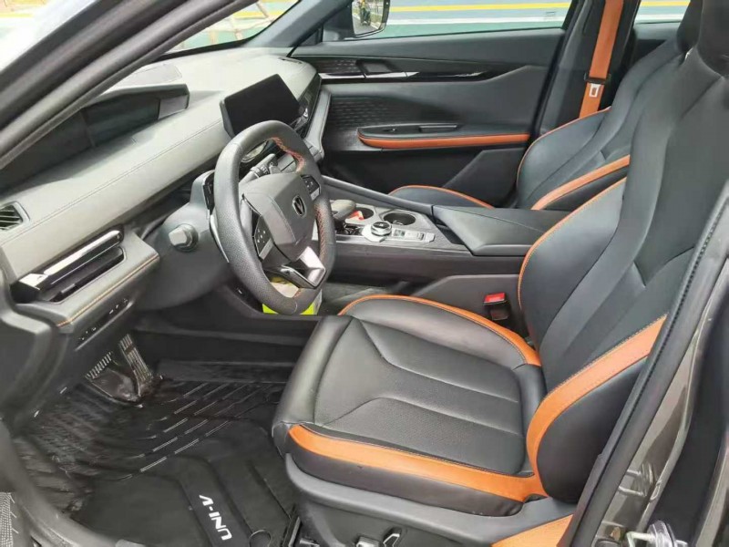 厦门23年长安汽车UNI8