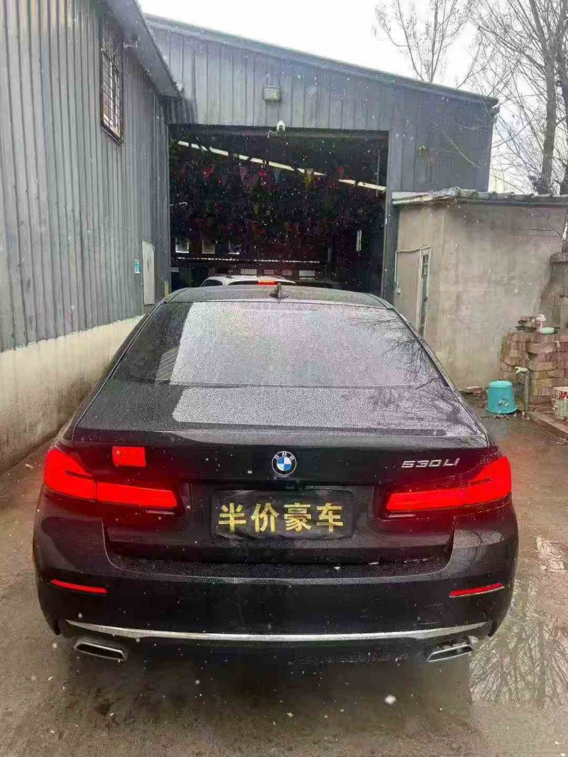 汉中23年宝马5系9