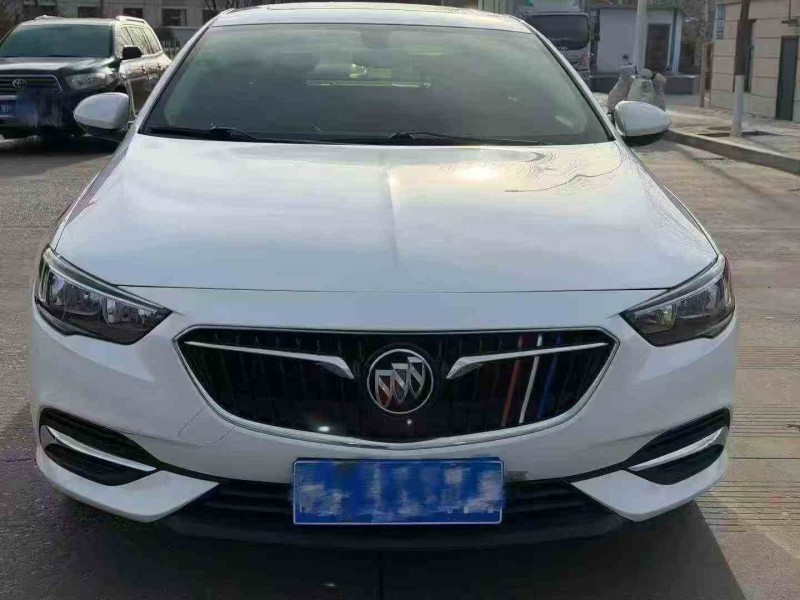 汉中19年别克君威1