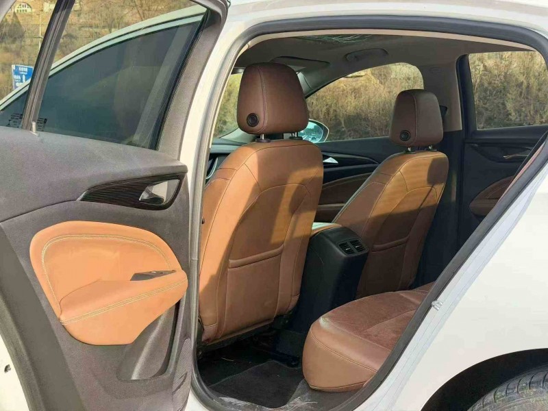 汉中19年别克君威6