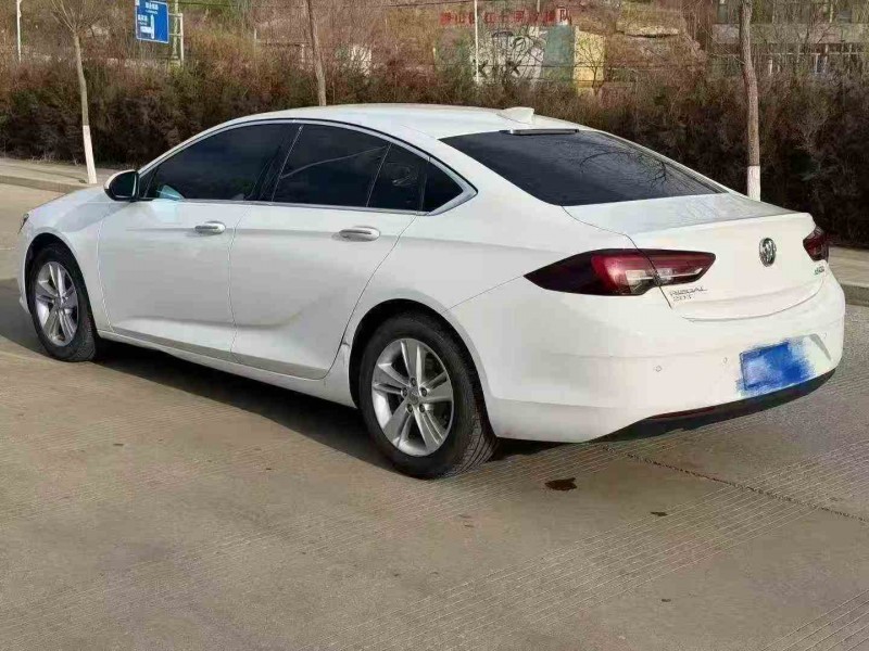 汉中19年别克君威7