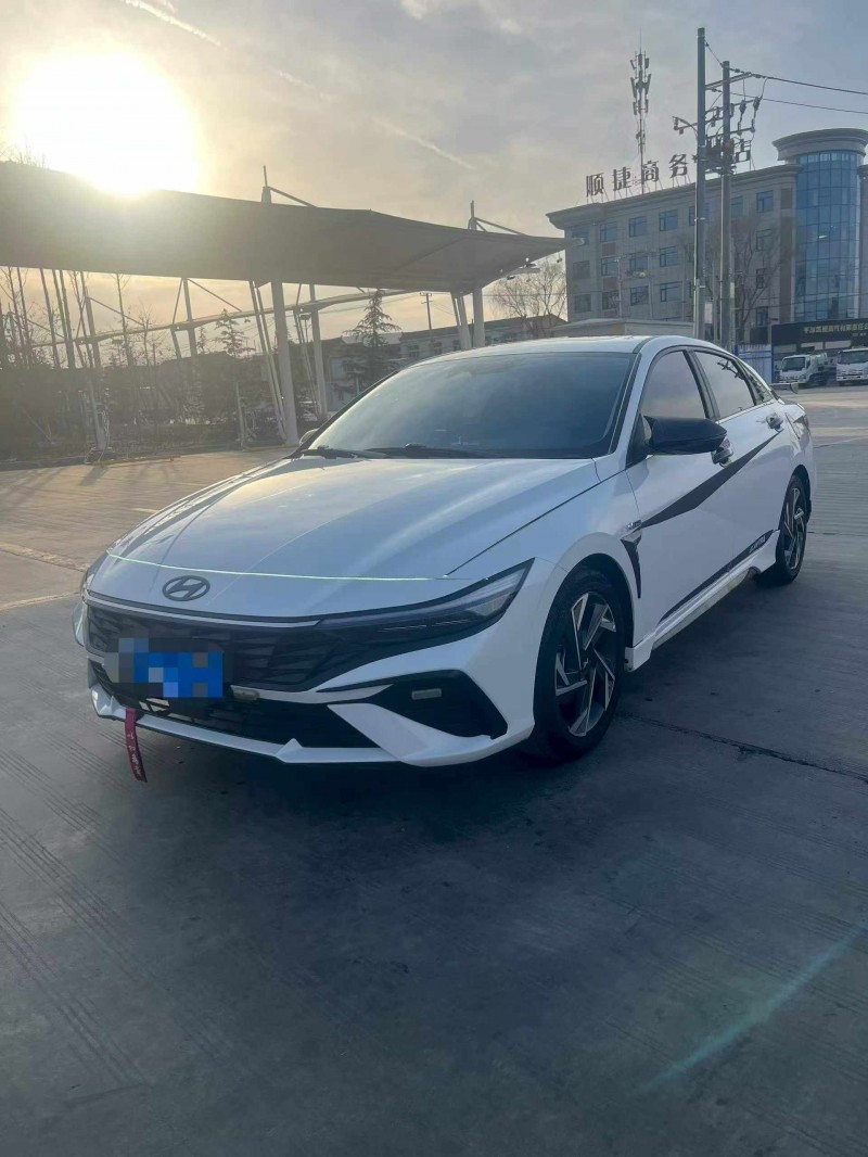 平凉24年现代伊兰特3