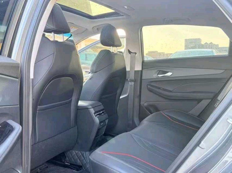 东莞25年吉利缤瑞5