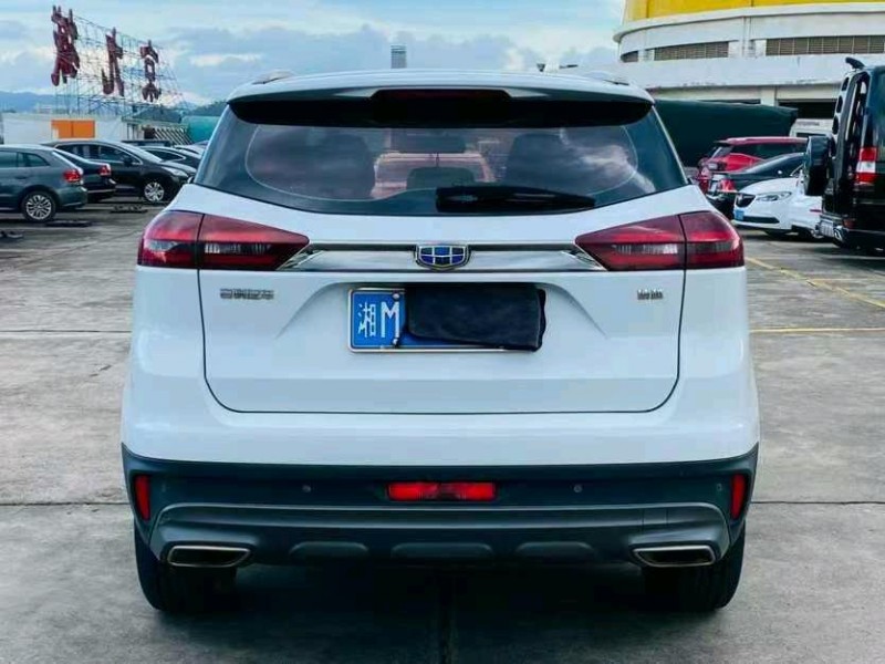 东莞19年吉利博越7