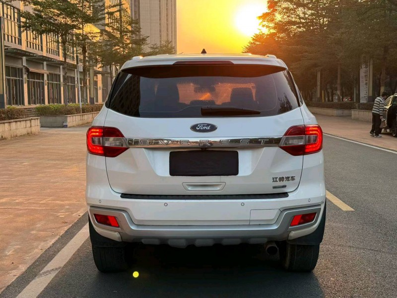 东莞16年福特撼路者7