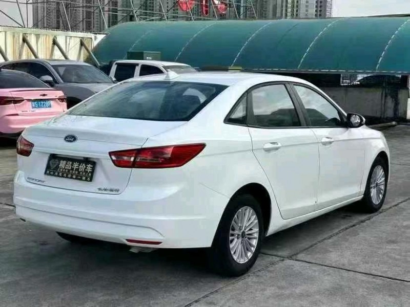 东莞18年福特福睿斯9