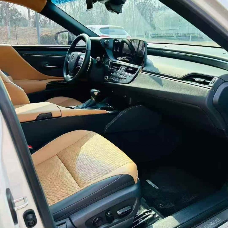 济宁24年雷克萨斯ES5