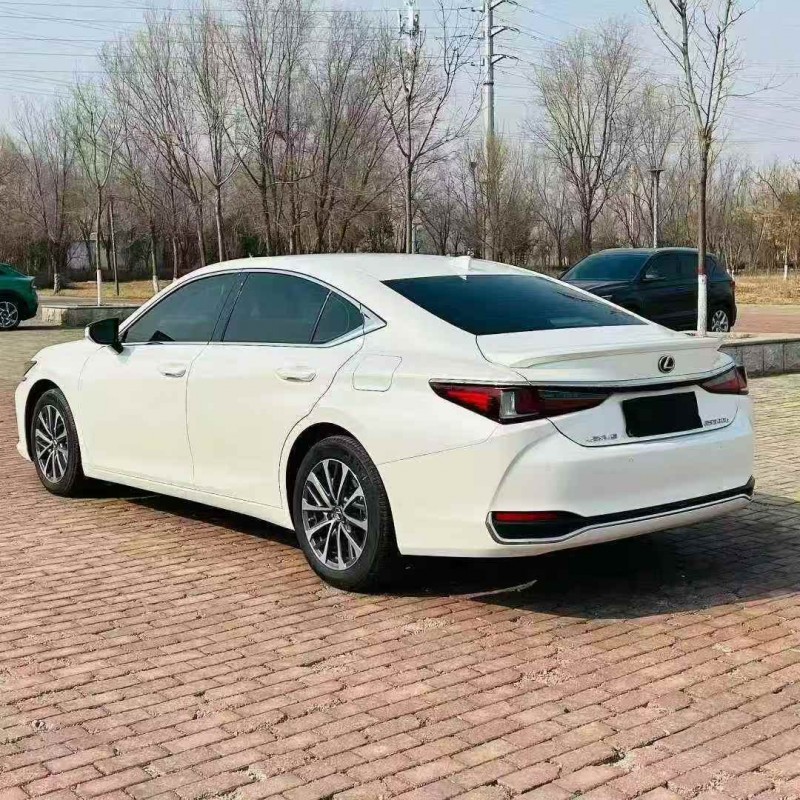 济宁24年雷克萨斯ES7