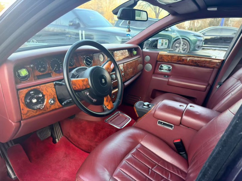 唐山10年劳斯莱斯幻影2