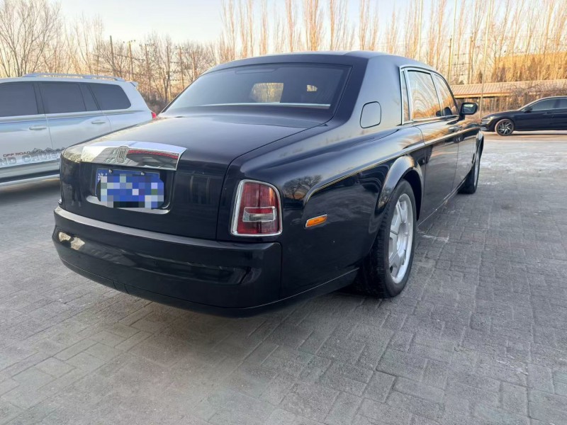 唐山10年劳斯莱斯幻影4